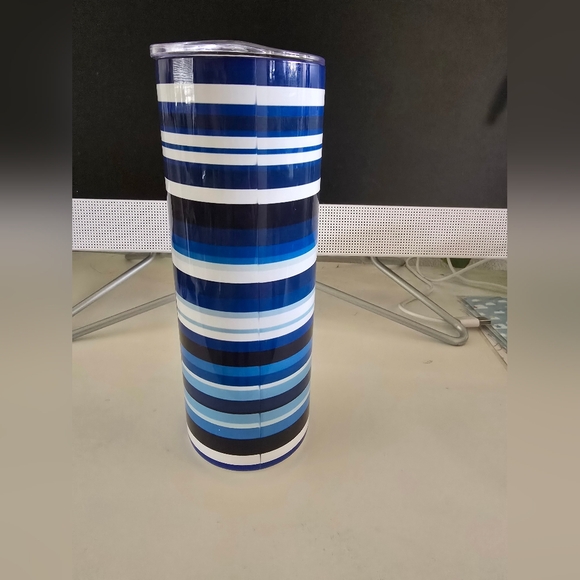 LA blue and white 20 oz tumbler - Picture 4 of 9
